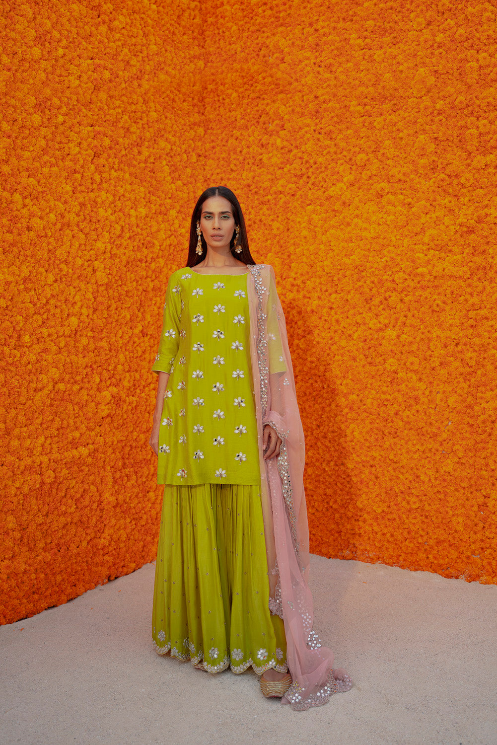 GULABI AMROOD