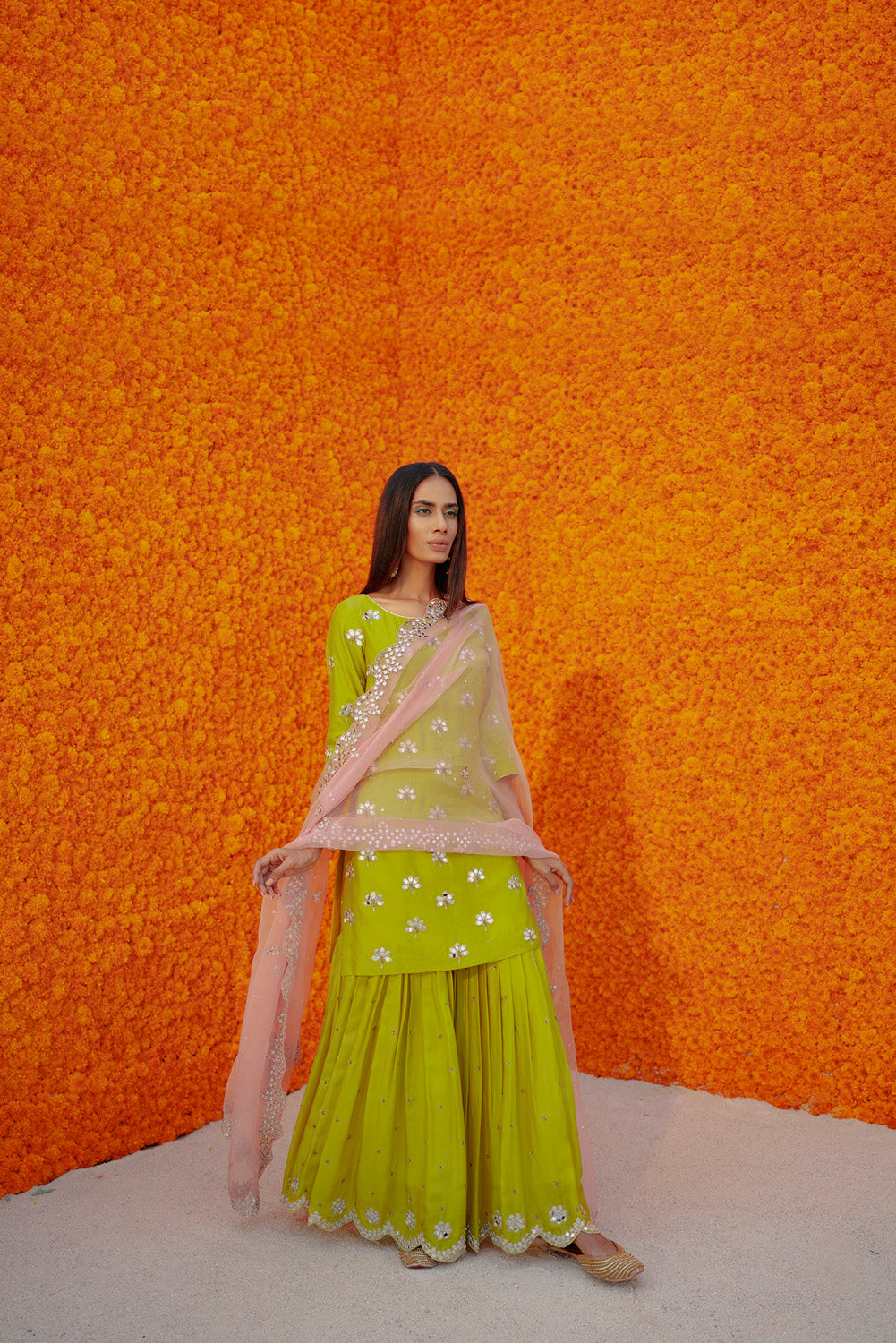 GULABI AMROOD